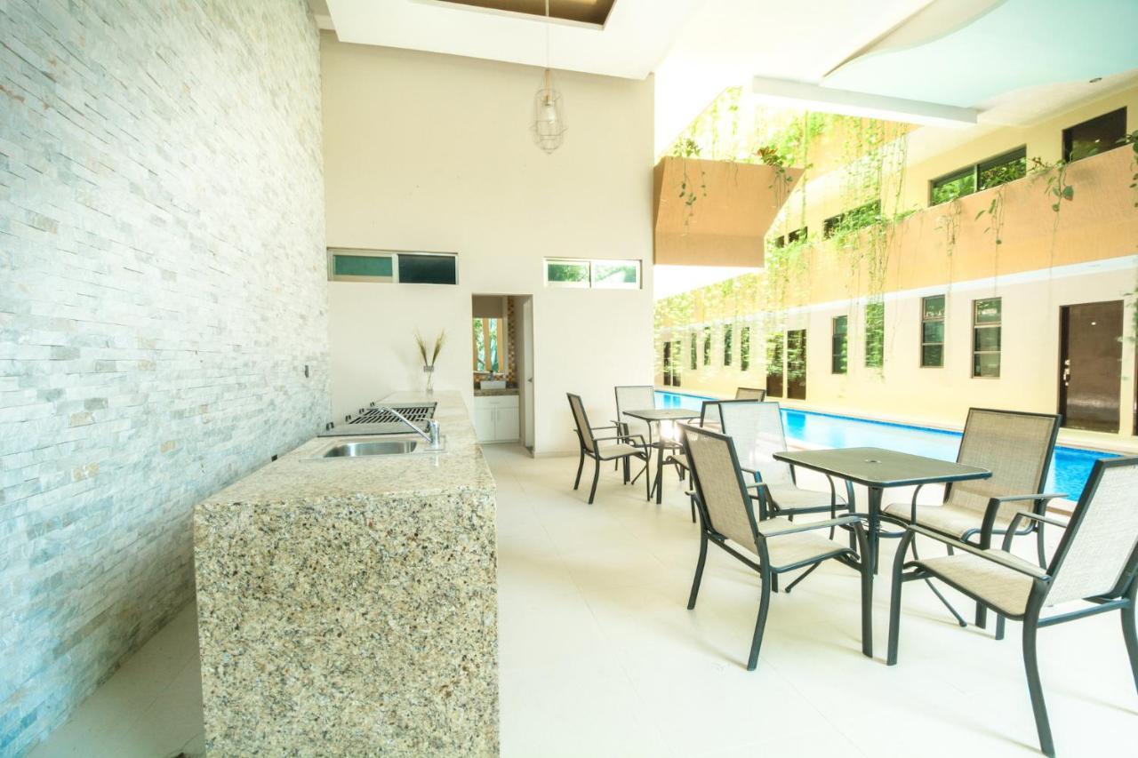 Palmarena Rooms & Residences - Long Stay Comfort With Parking, Sauna, Gym & Pool - Steps From 5Th Avenue Плая дел Кармен Екстериор снимка